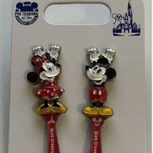 Disney Parks Vault Pin Set - Mickey And Minnie Back Scratchers New Pb1B9